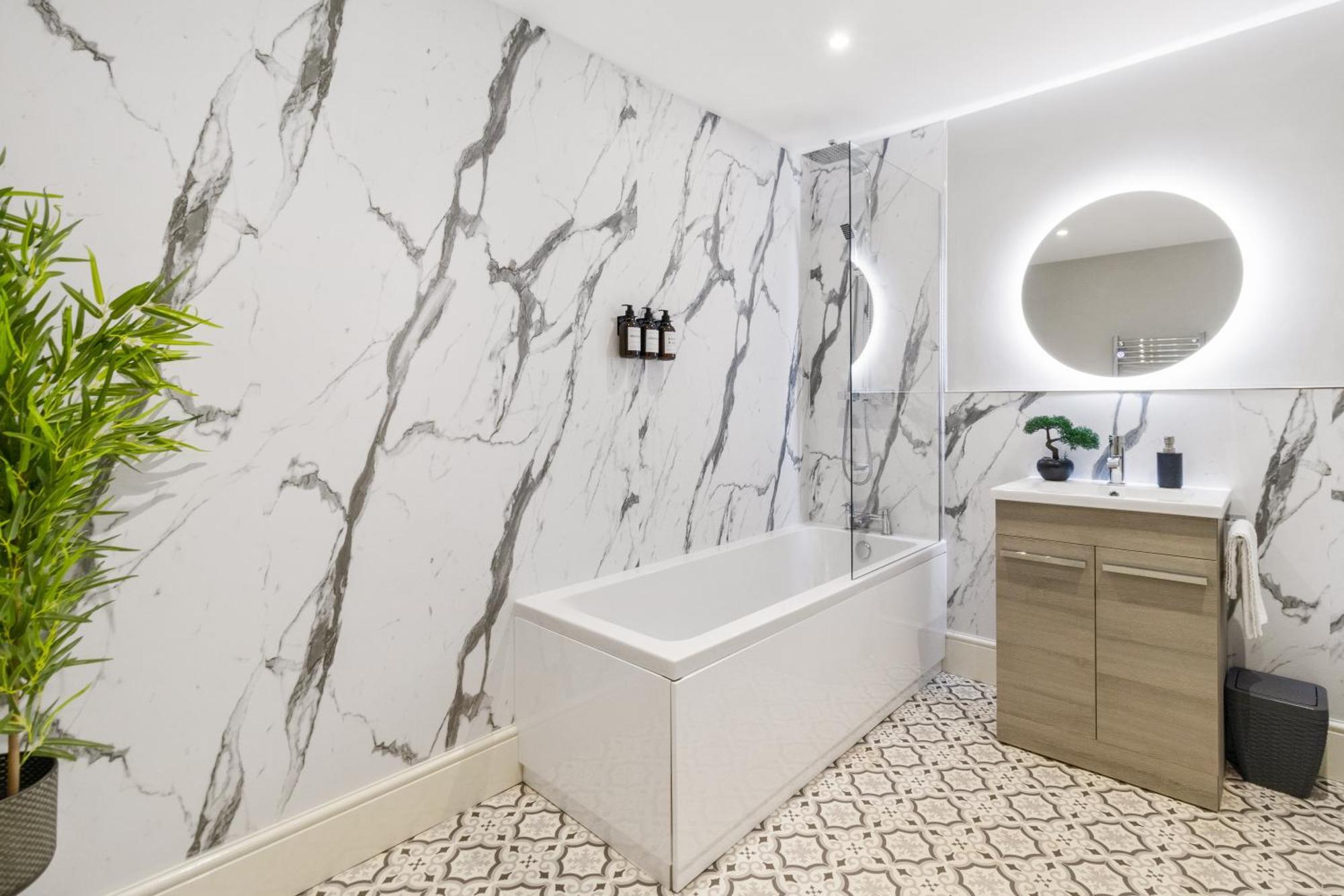 Whiskawaystays - Victoria House - 4 * Worcester